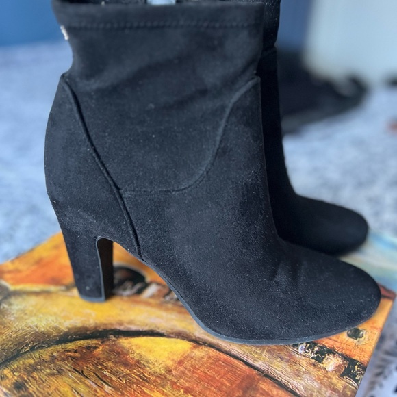 Sam Edelman black Suede Booties Sz 8 - Picture 2 of 7